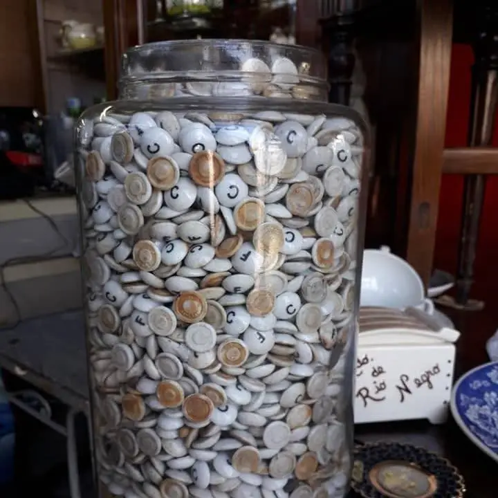 Frasco con botones de griferia porcelana