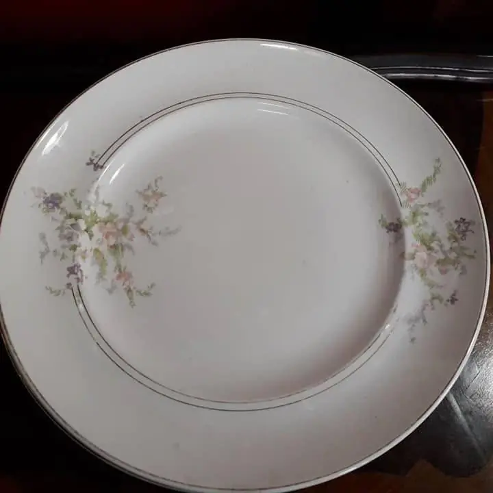 Juego de platos loza antiguo