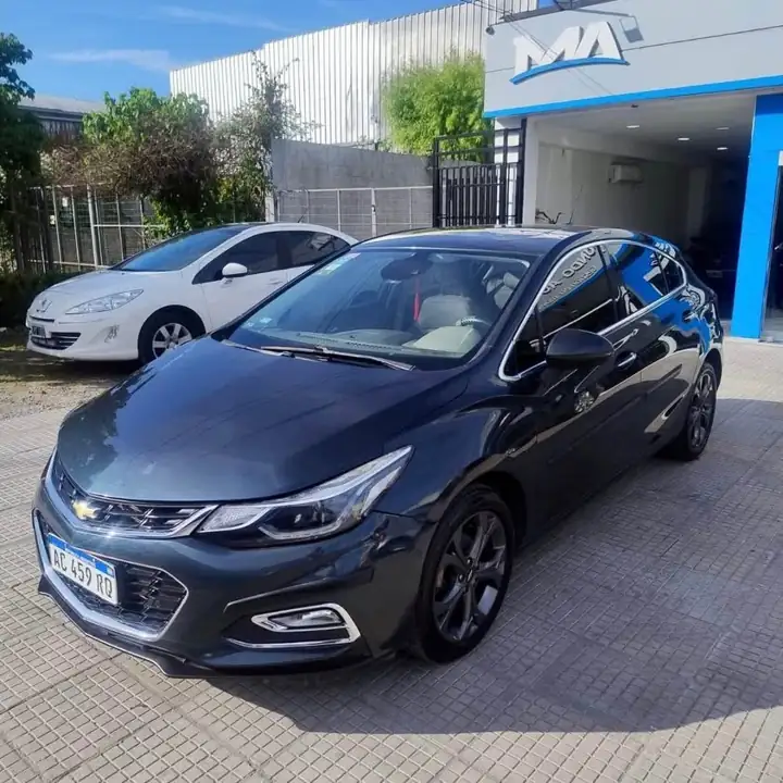 Chevrolet Cruze LTZ - AT