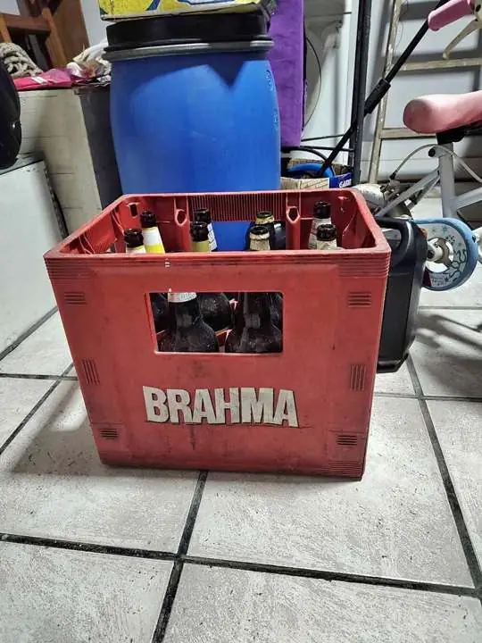 Cajon de cerveza con 17 envases