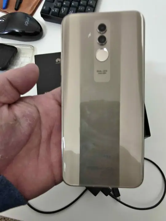 Vendo Huawei Mate 20lite