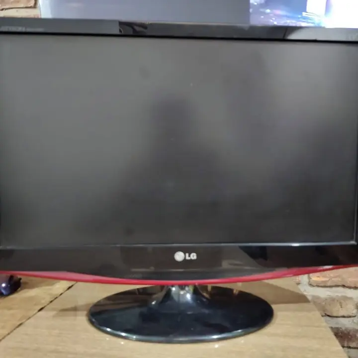 TV y monitor LCD 22 pulgadas