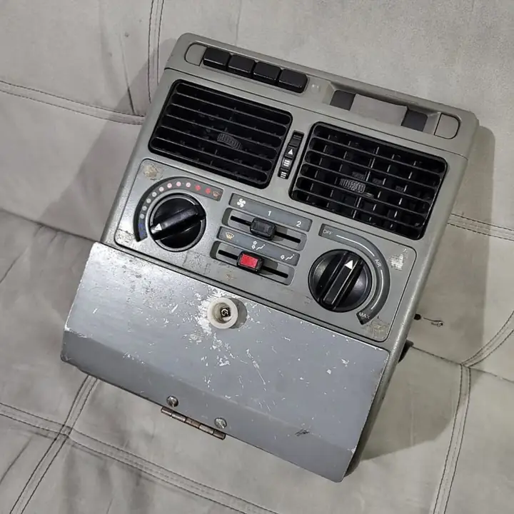 Consola central Fiat uno fire