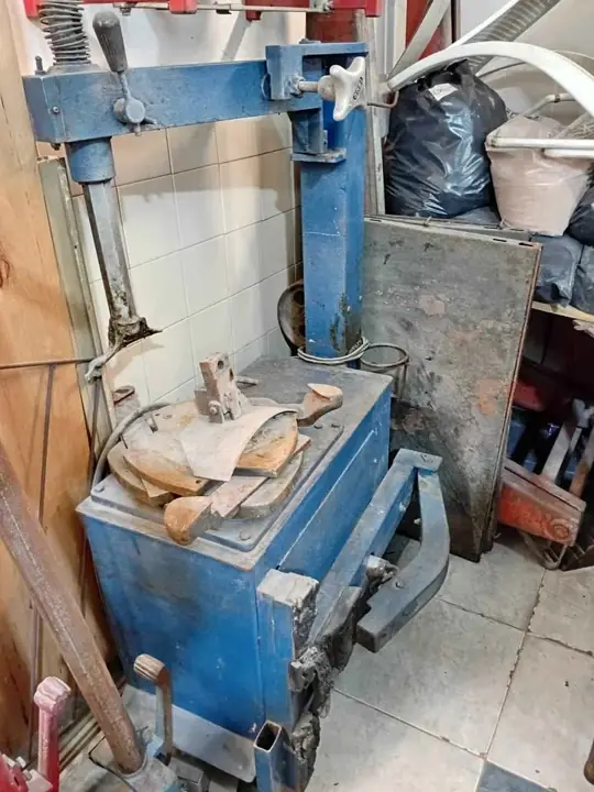 Desarmadora de cubiertas