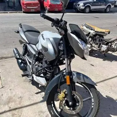Bajaj rouser ns 125
