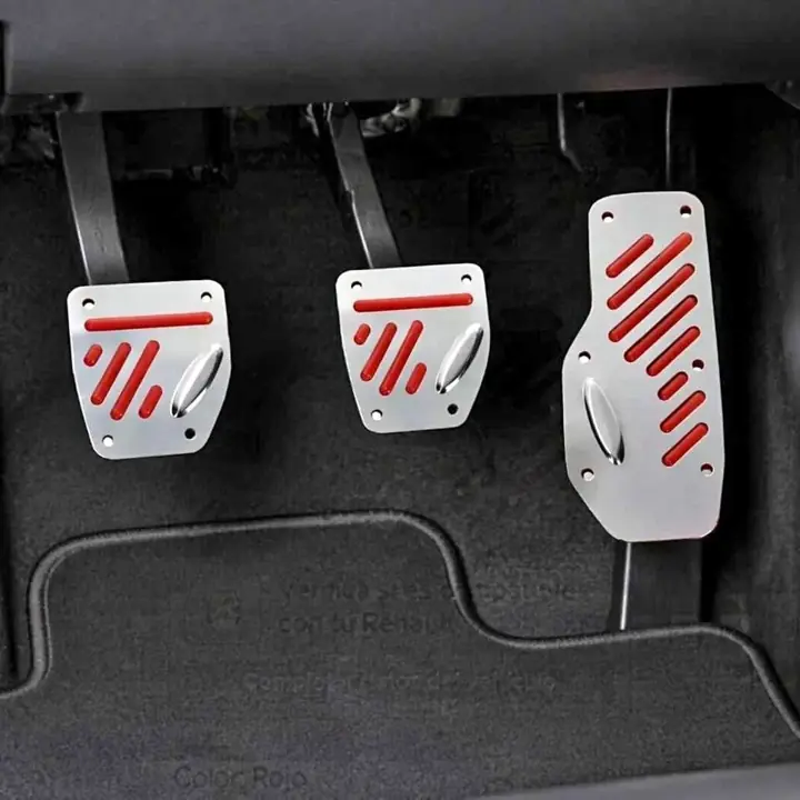 Cubre pedal deportivo universal rojo