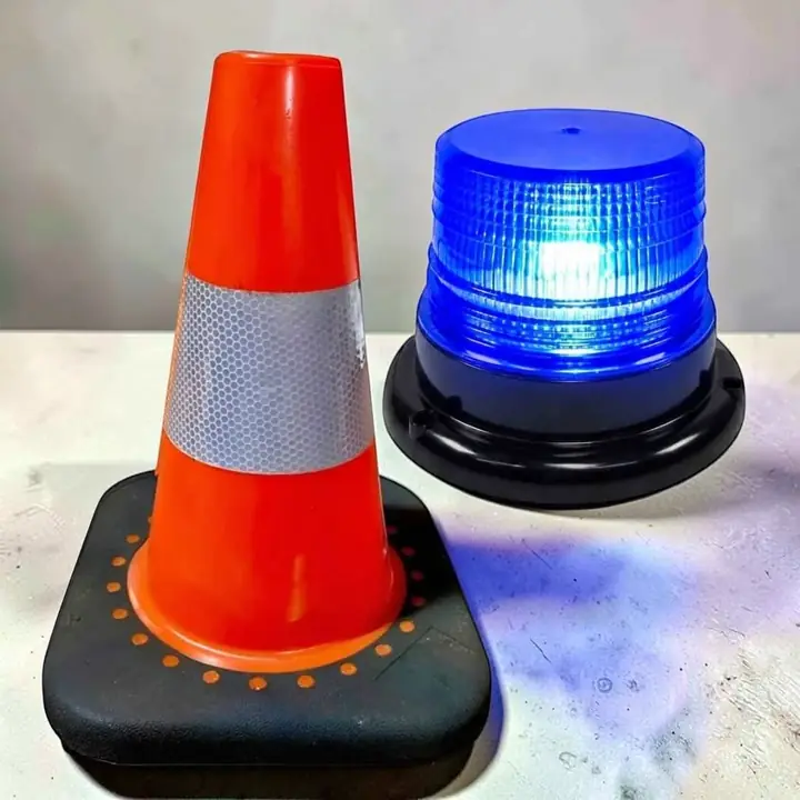 Combo de cono reflectivo de 30 CM de alto más baliza led giratoria