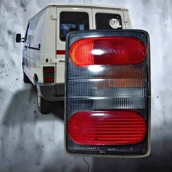 Faro trasero lado derecho o izquierdo de Renault Trafic del 98 al 03