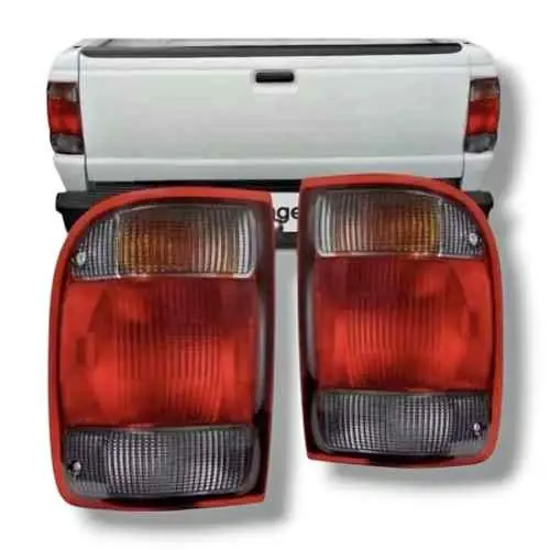Kit x 2 de faros traseros de Ford Ranger color fume modelo 01 al 04