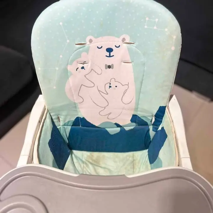 Vendo silla de bebe de carestino río como nueva