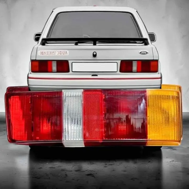 Faro trasero tricolor lado derecho de Ford Escort del 89 al 95