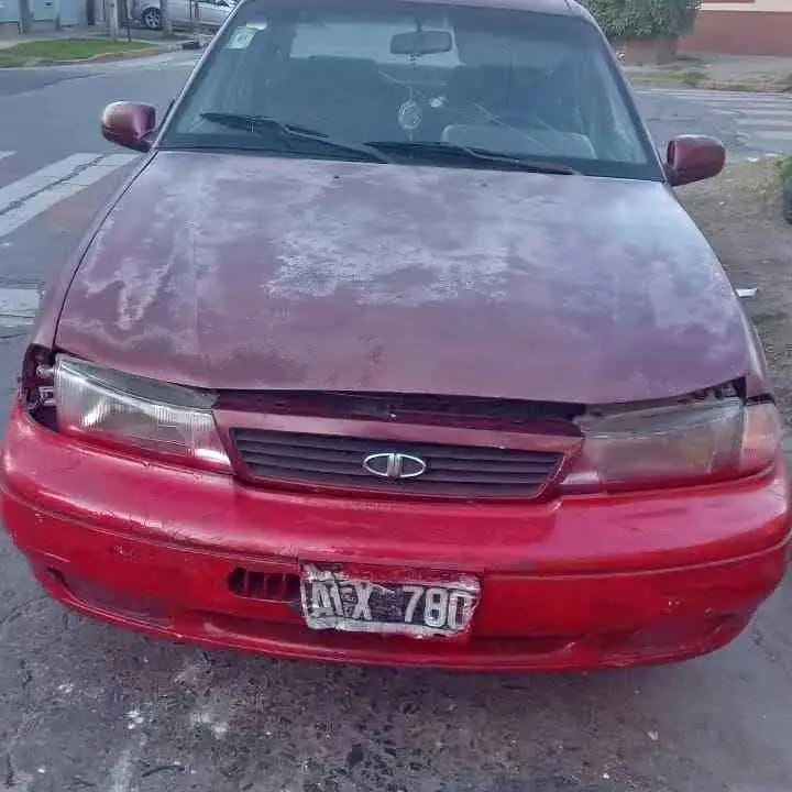 Vendo Mazda mid 96 nafta /GNC andando