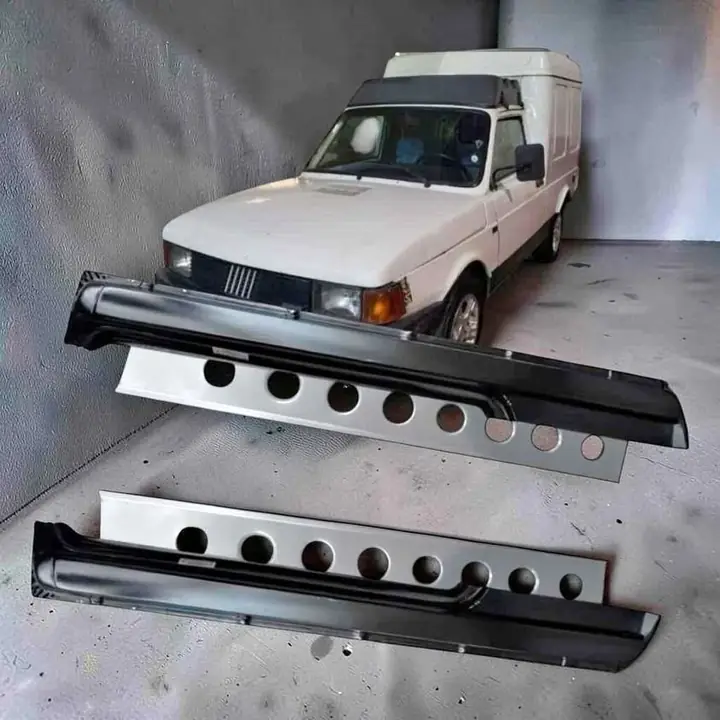 Juego de zócalos y contrazocalos de Fiat 147 Fiorino vieja
