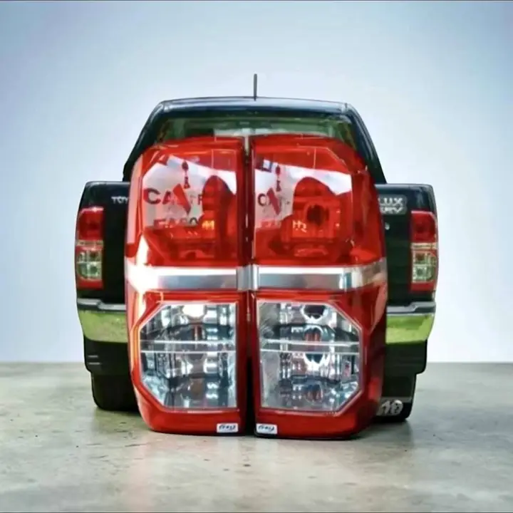 Faros traseros de Toyota Hilux del 12 al 15