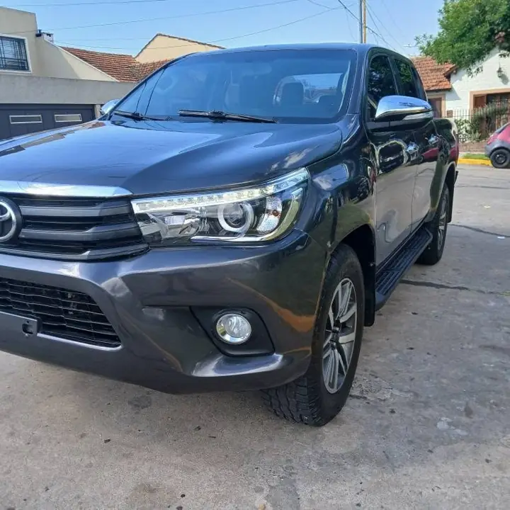 Vendo hilux srx 2017...$$ 28500 uss