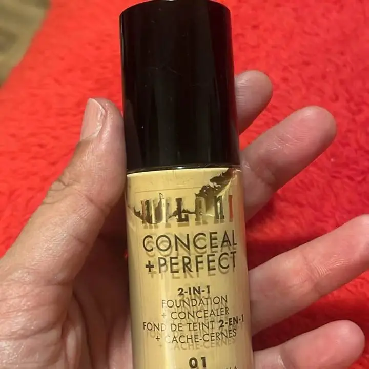 Base y corrector Marca Milani importado