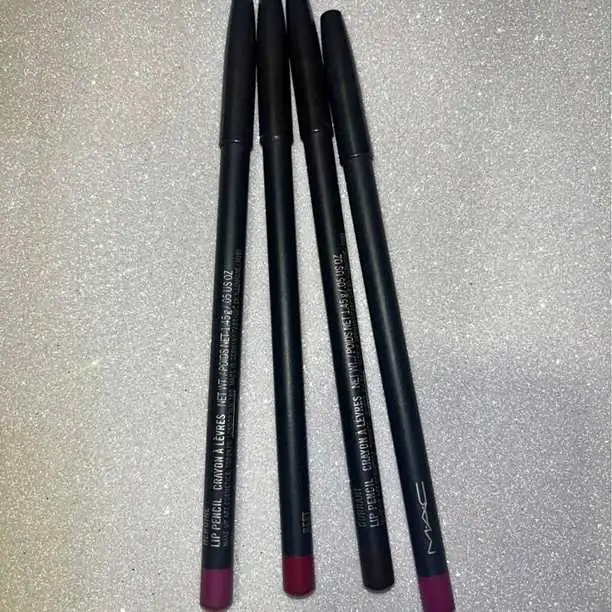 Lápices delineadores labios Mac nuevos 4 unidades