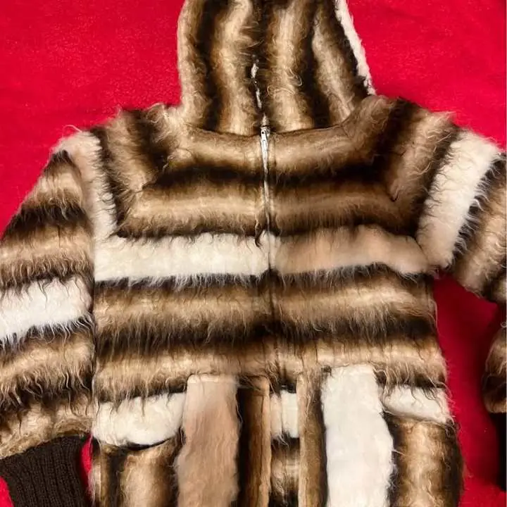 Campera artesanal de piel talle 2 amplio