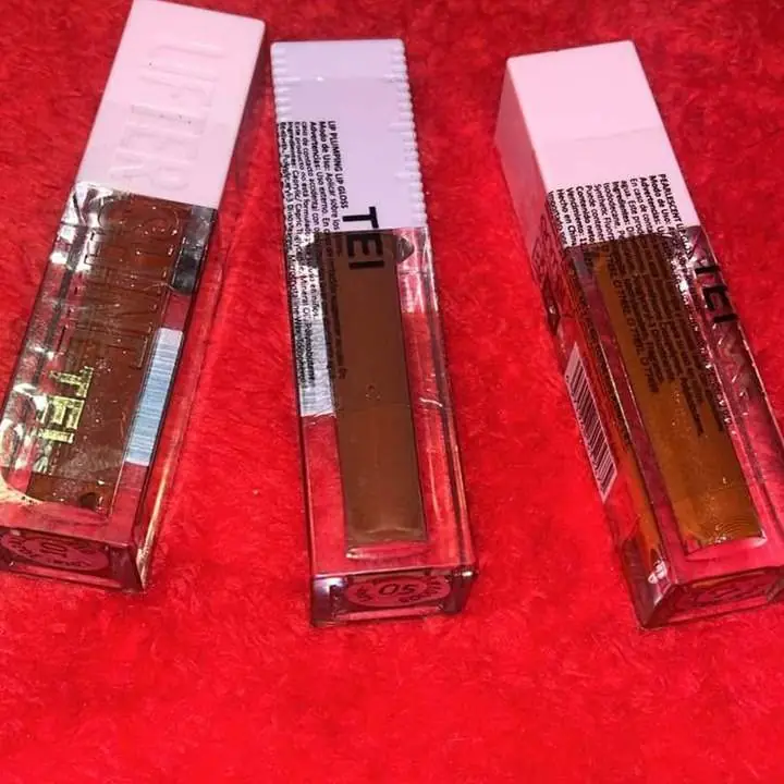 Lip gloss 3 unidades marca Tei tres colores diferentes