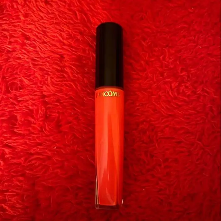 Lip gloss Lancome color coral