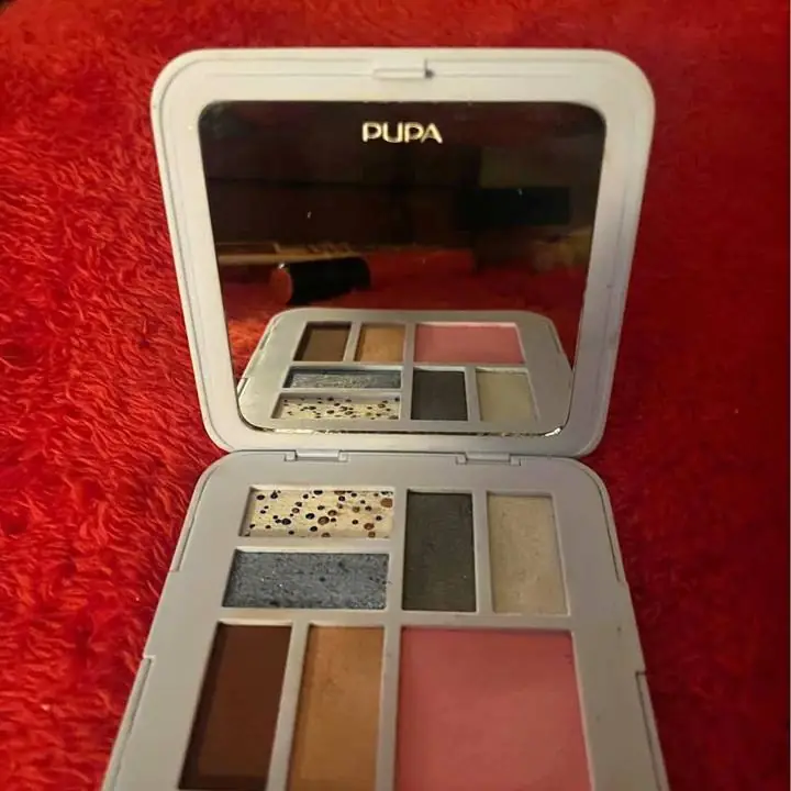 Paleta de sombras y rubor pupa traído de Italia