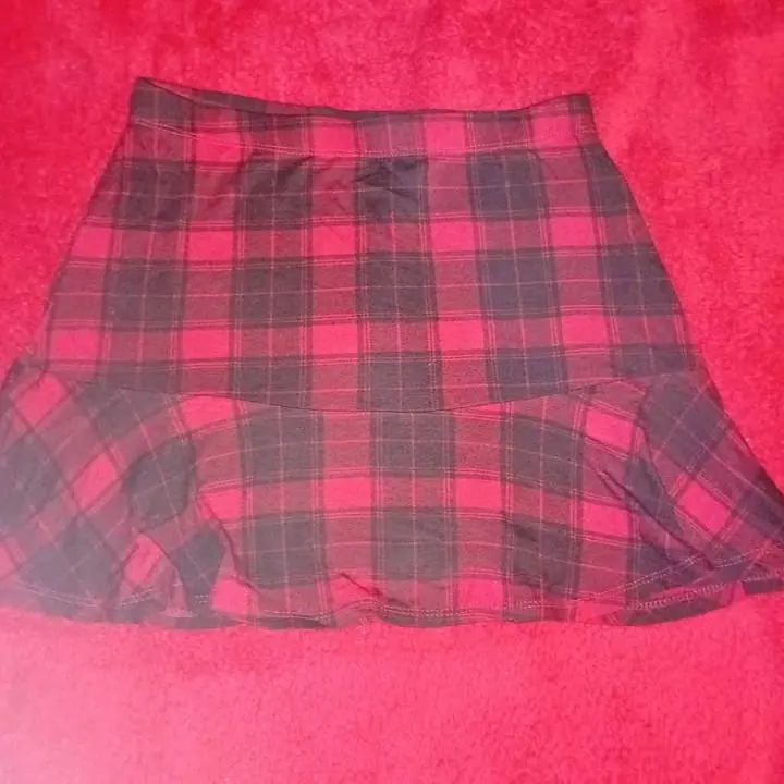 Pollera escocesa de tela y licra
