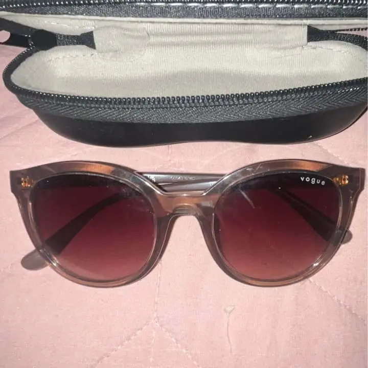 Gafas de sol dama marca Vogue