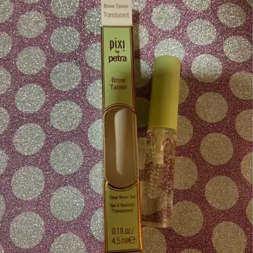 Gel para cejas y pestañas transparente con aloe Vera y panthenol marca Pixi