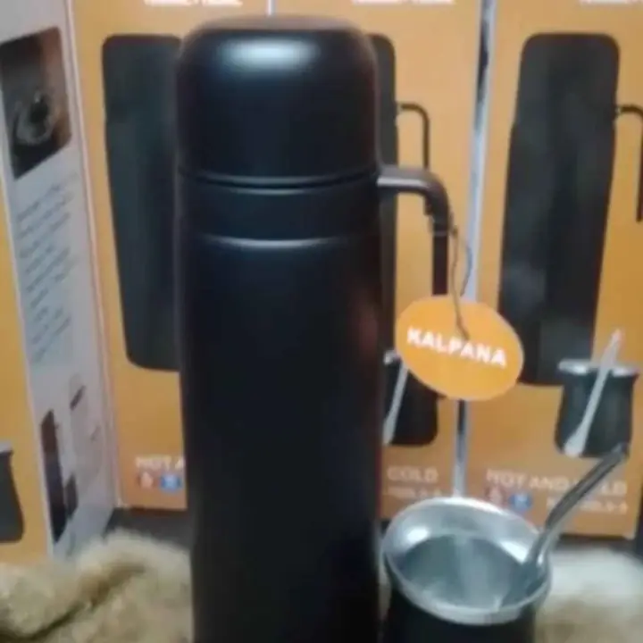 Termo, matero y bombilla
