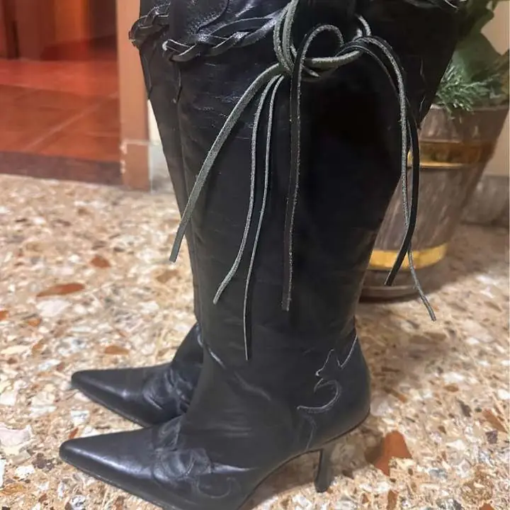Botas de cuero taco fino 6 cm nuevas ! talle 39