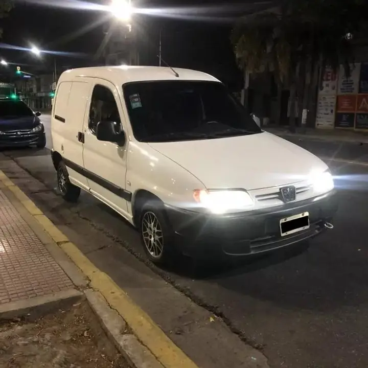 2009 Peugeot financio en cts fijas pesitos partner fugon 1.9 diesel