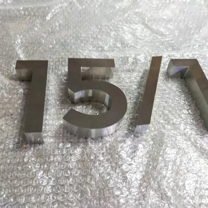 Transformá su fachada con nuestros números de acero 3D