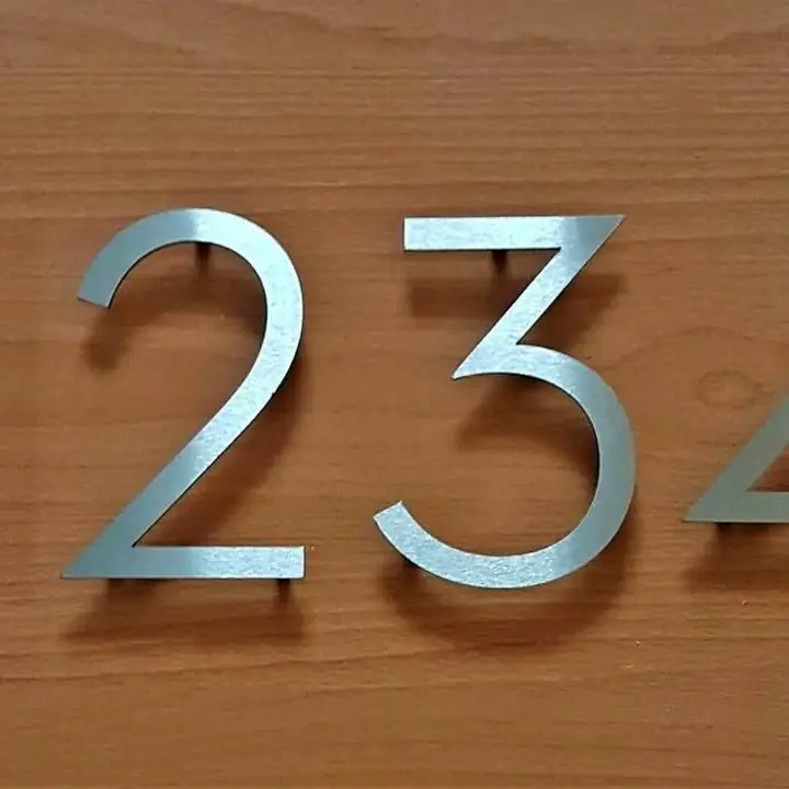 Numeración plana en acero para casas