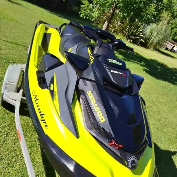 Seadoo rxt 300 RS 2018 con audio línea nueva