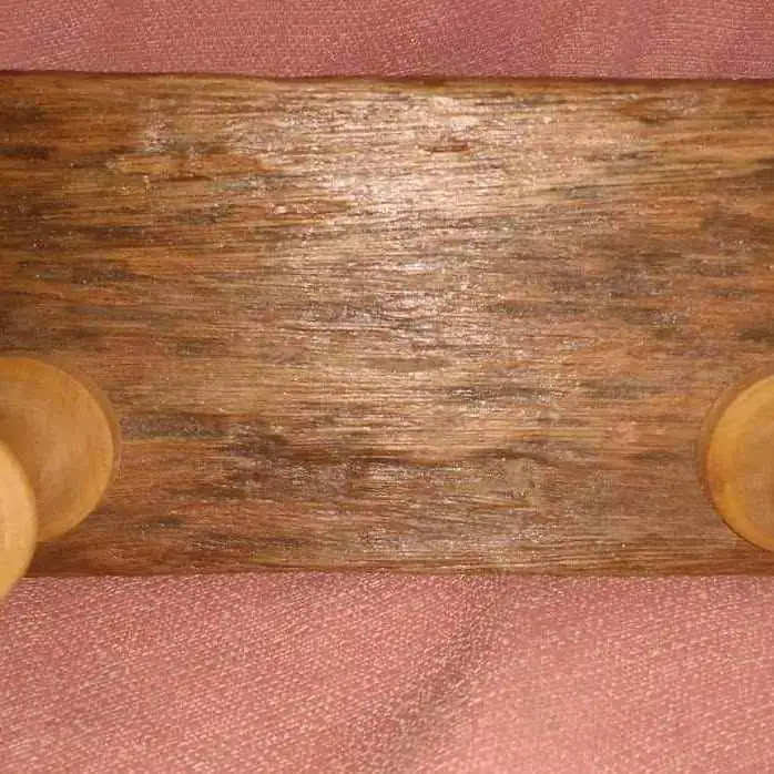 Percheros y portallaves, rústicos, artesanales. Madera reciclada
