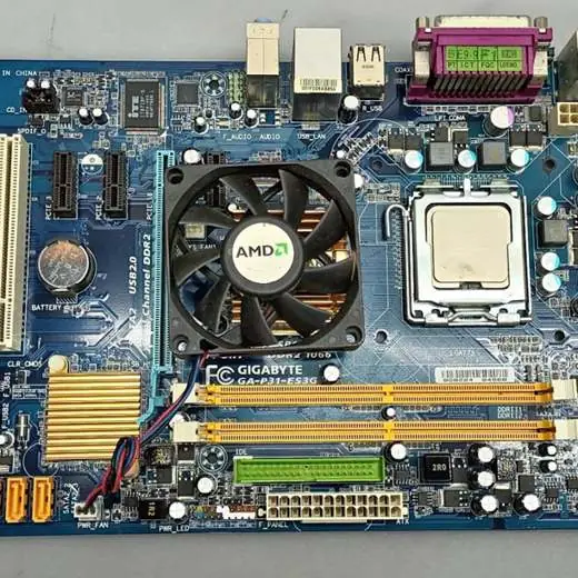 Motherboard Socket 775 Gigabyte GA-P31-ES3G + intel core 2 quad 2.40mhz