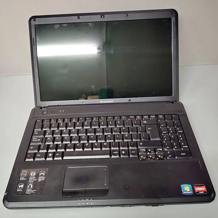 Notebook Lenovo G555 / No da video