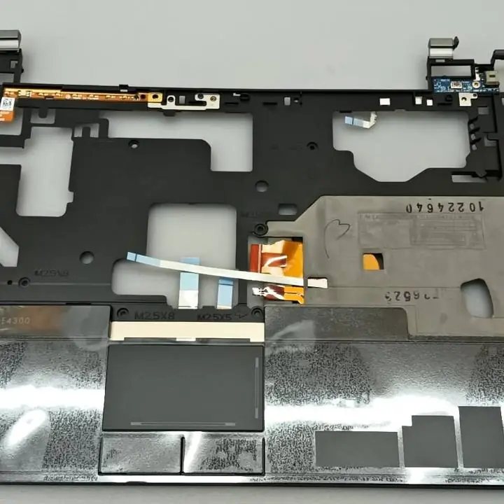 Dell Latitude E4300 / Carcasa Palmrest Base Superior Notebook Dell / Original