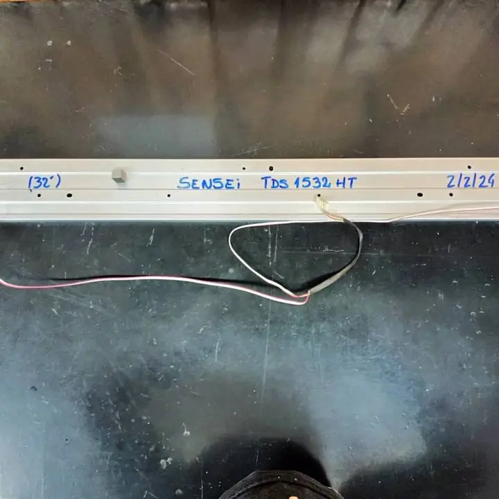 Tira de LED SENSEI 32 - TDS1532HT / Ilo LDH32ILO4 / Tonomac 32 TO-3216-HD - funciona OK