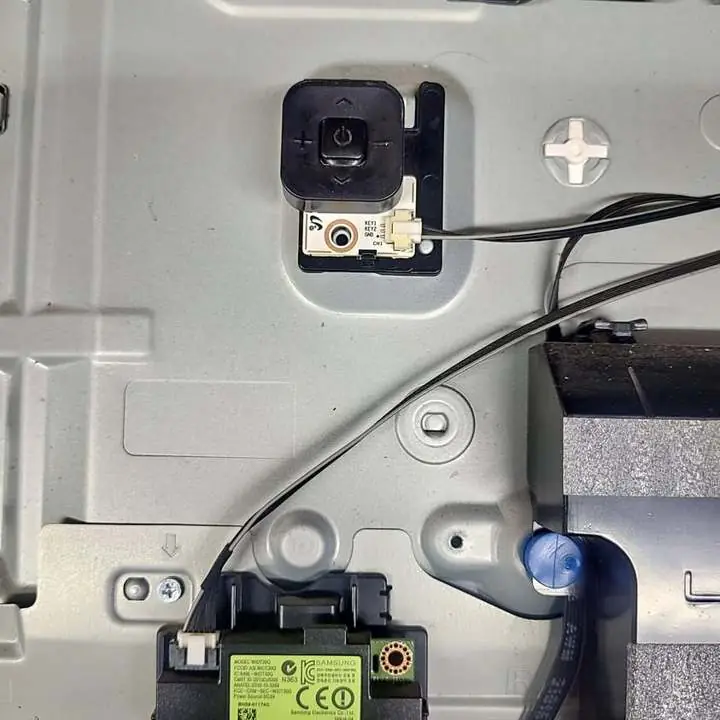 Botonera / WiFi / C. remoto / Samsung 43 / un43mu6100gczb