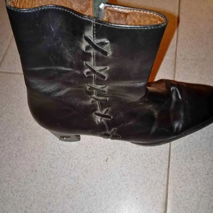 Botas