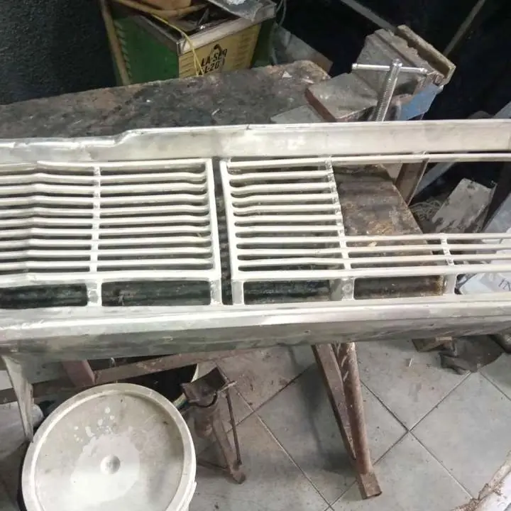 Parrilla Y Aro de Valiant 4