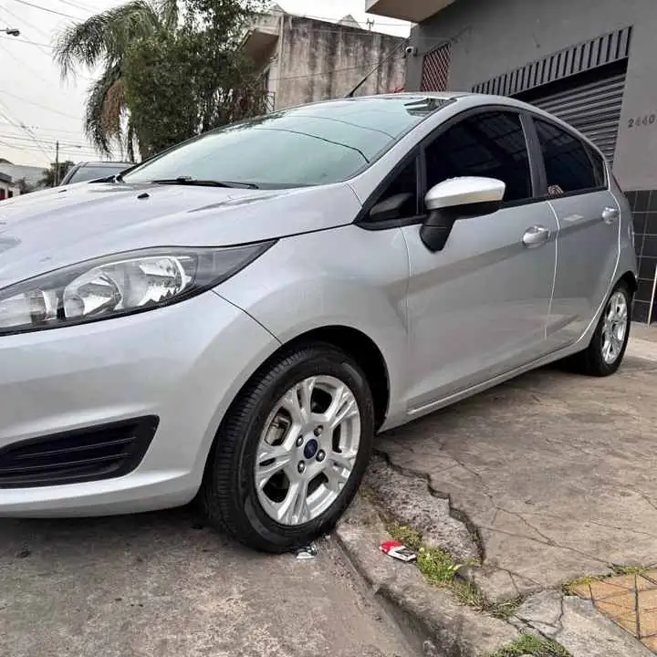 Ford fiesta Kinetic 2017 S plus 1ra mano Impecable estado. Oportunidad