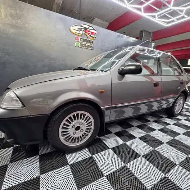 Suzuki Swift 1.6 c/aire 4ptas impecable estado de colección