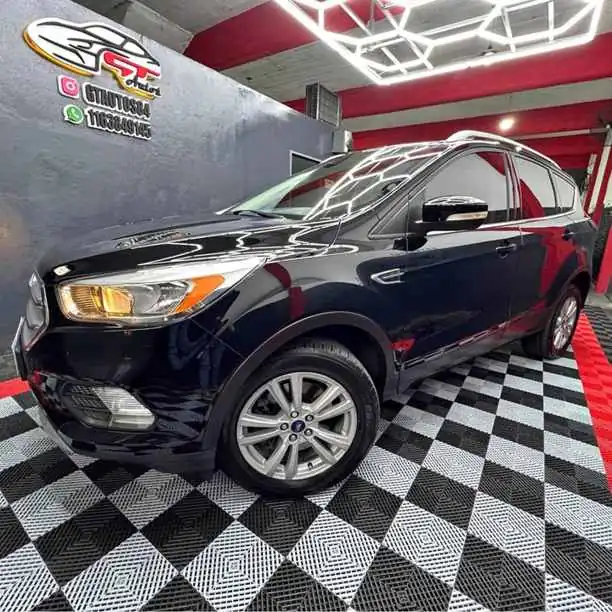 Ford kuga 2018 SEL 2.0 nafta At impecable estado tomo permuta