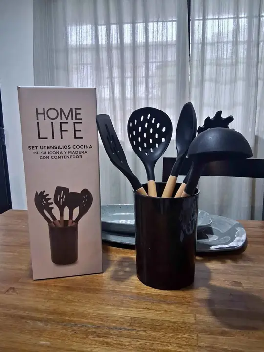 Set de utensilios de cocina de silicona + contenedor