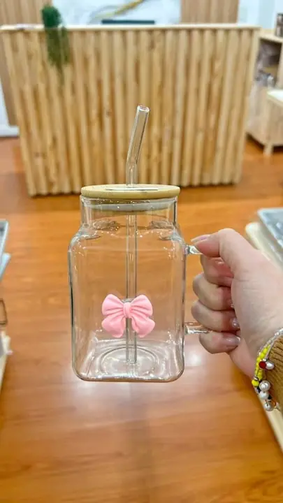 Vaso vidrio con sorbete y coquete