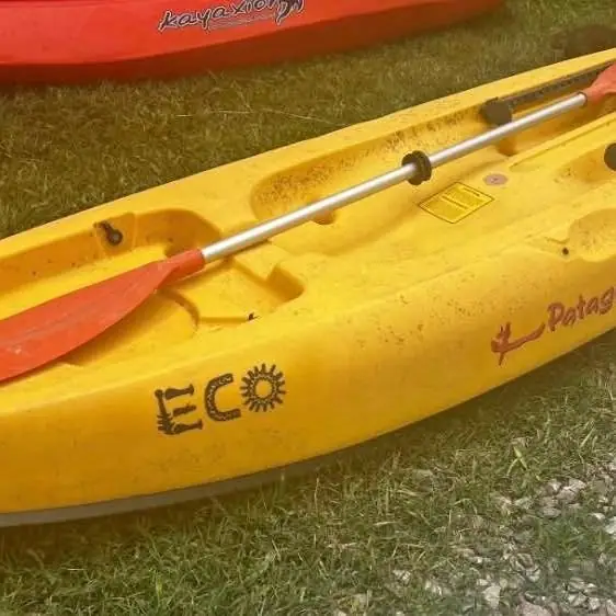 Kayak con remo excelente estado