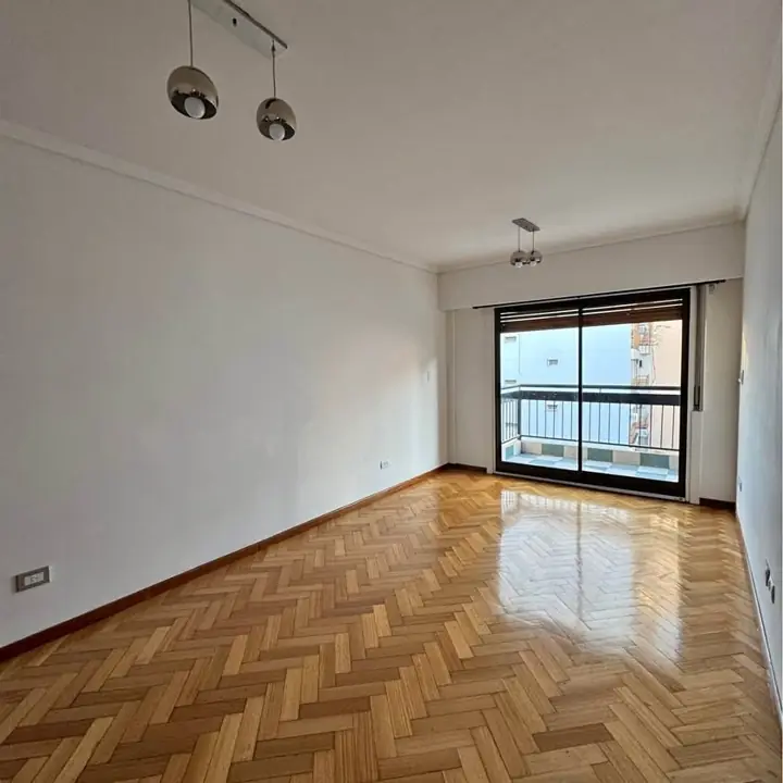 Z3 ambientes grandes c balcon soleado y conexión p/lavarropas en Caballito/Formosa al 15