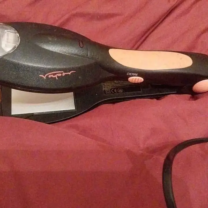 Plancha de pelo a vapor marca jata traída de inglaterra
